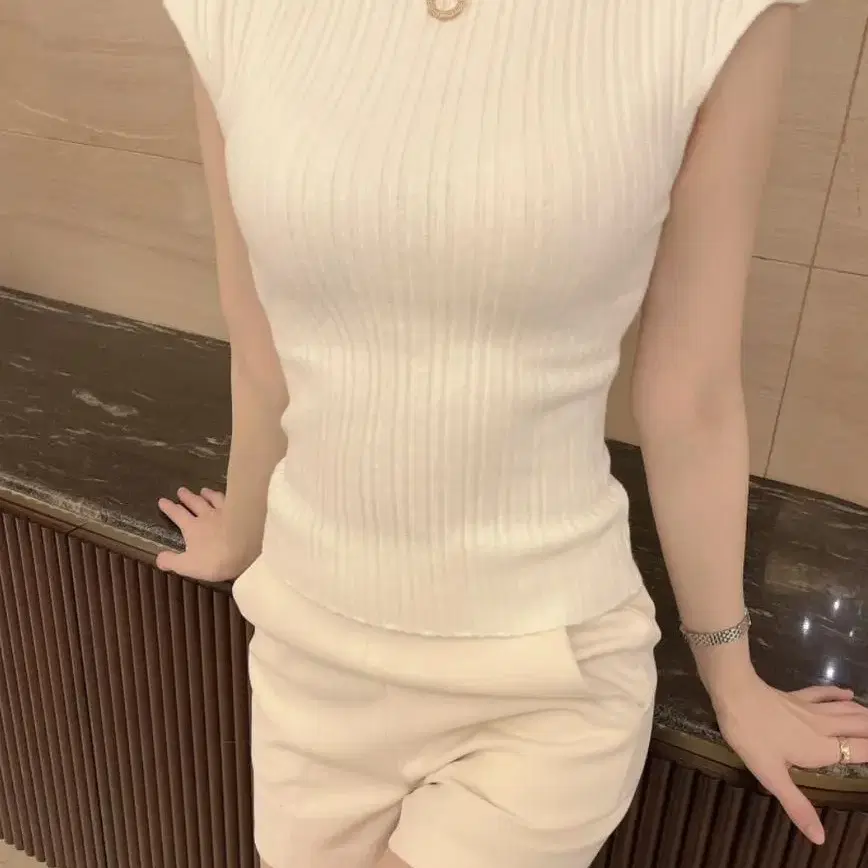 (블랙) 드벨라 기모 옆지퍼반바지 드오브 ootd 르미룸