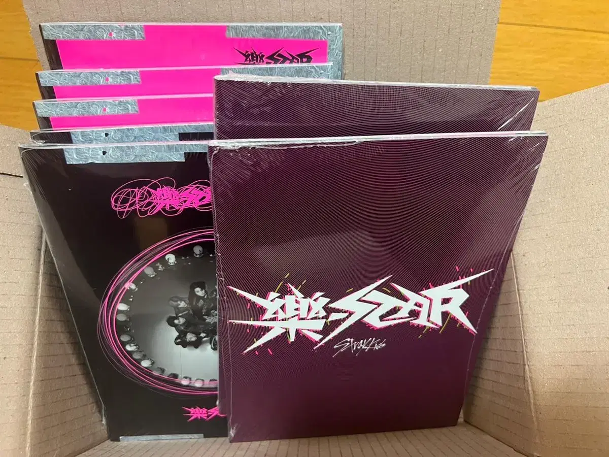 Straykids Rockstar regular/limited album unsealed.