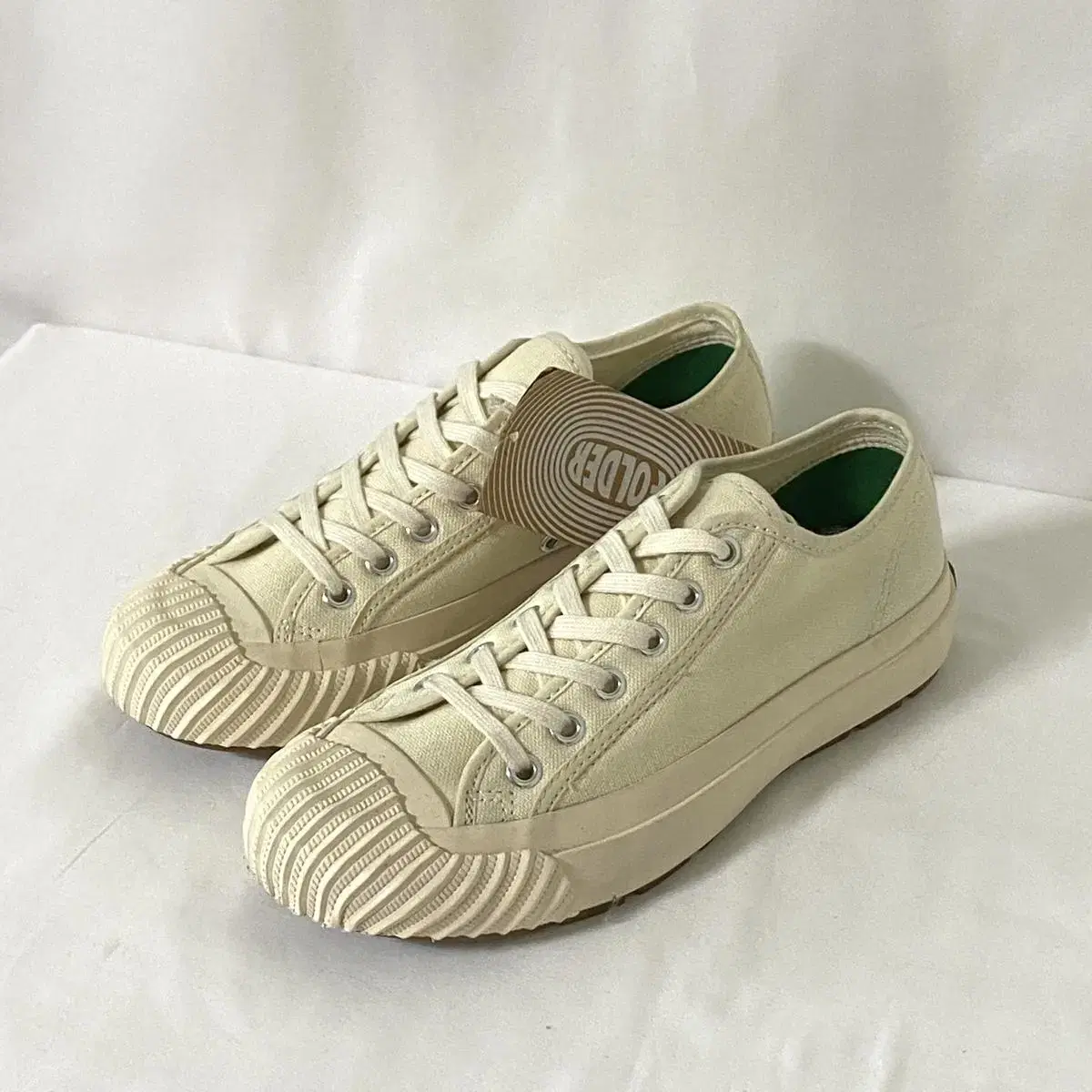 *새상품 220 PF-FLYERS 크림색 스니커즈 신발