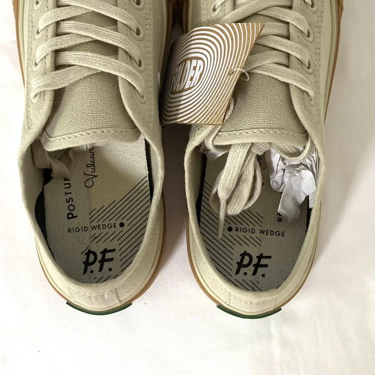 *새상품 220 PF-FLYERS 베이지 스니커즈 신발