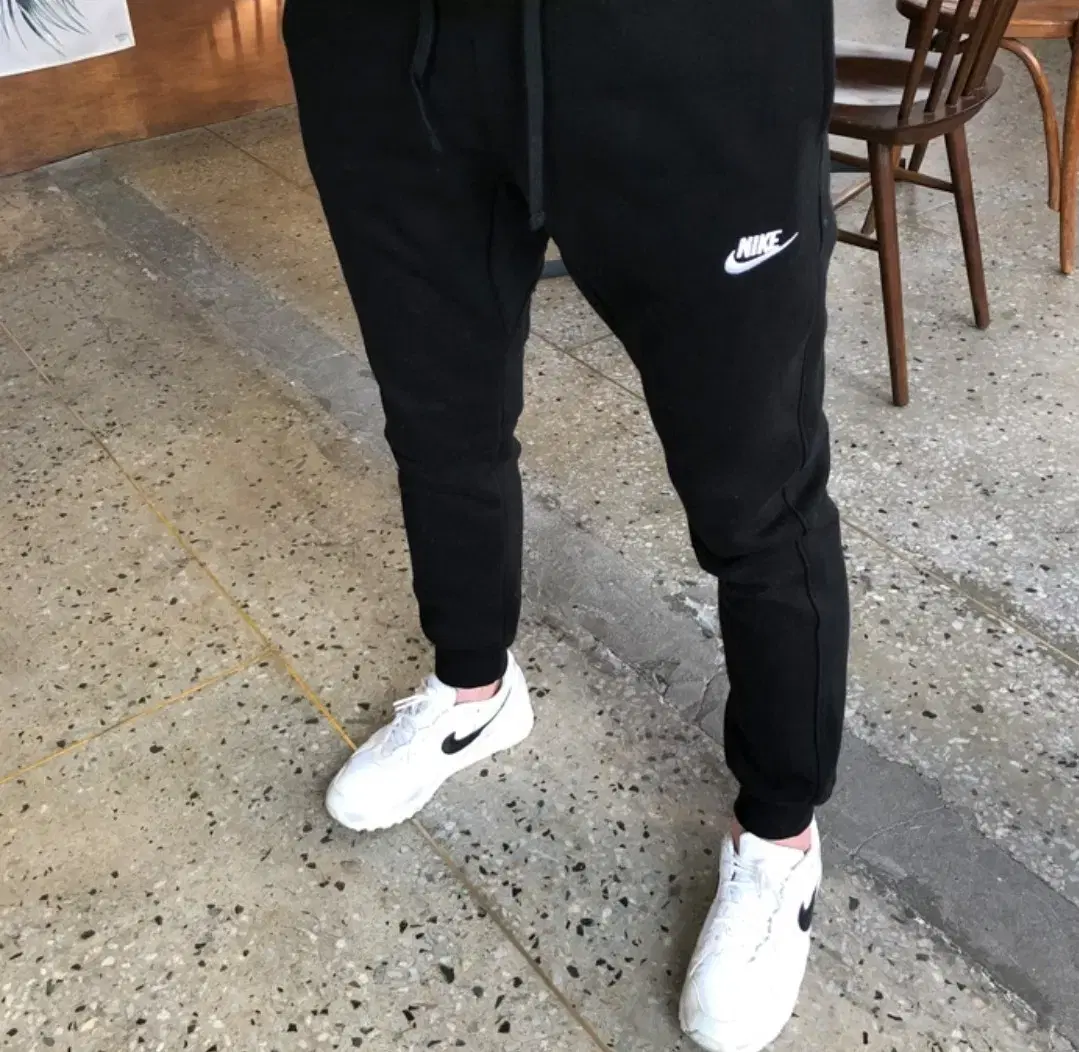 (Same Day/Genuine) Nike Men's Brushed Jogger Pants