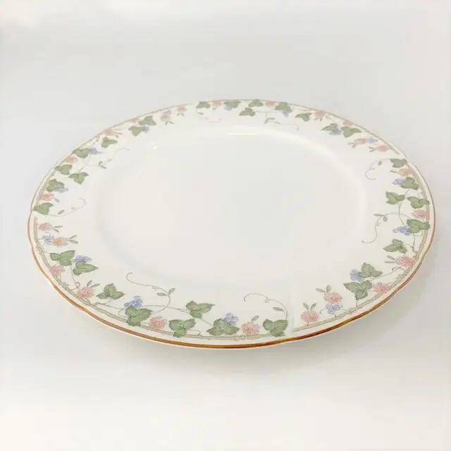 NORITAKE 노리타케 크래프톤 스칼럽 접시 GM A032