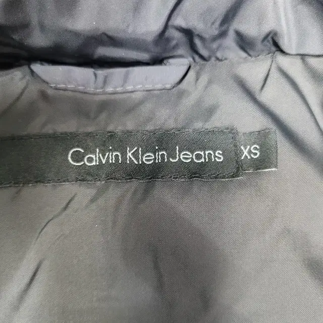 Calvin Klein 캘빈클라인 다운 패딩 / 여 XS