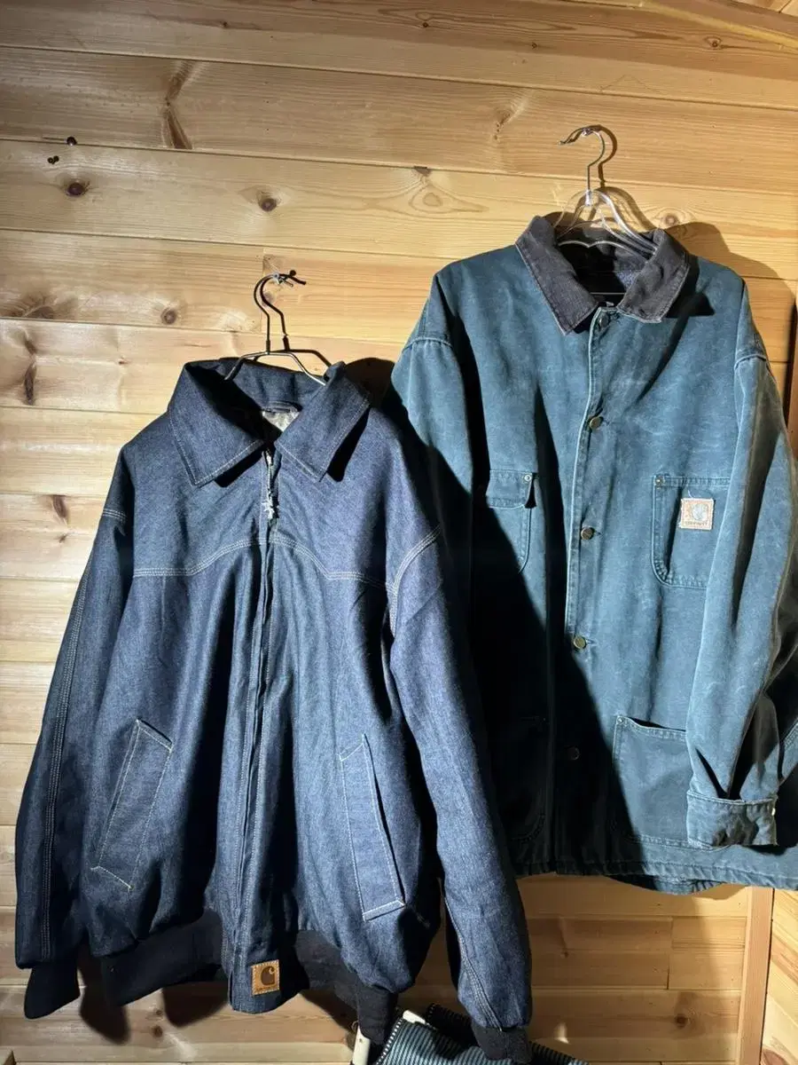 Carhartt 자켓 판매합니다.