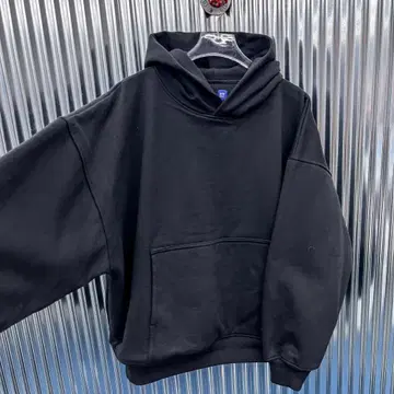 YEEZY XL F587