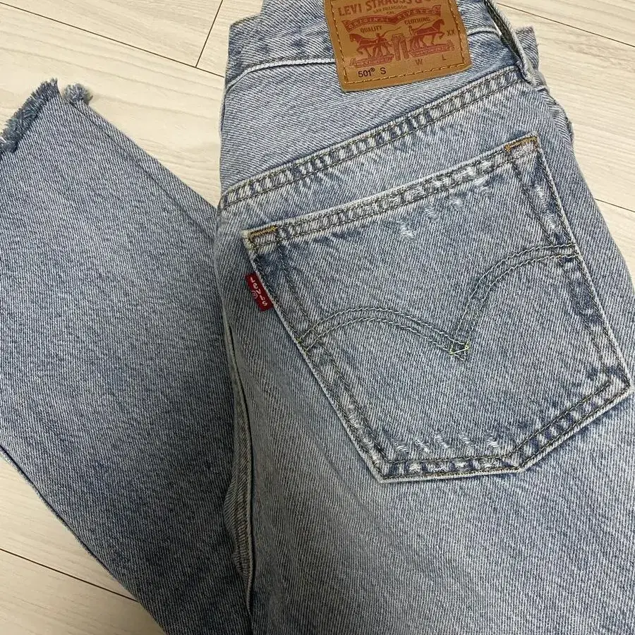 리바이스 LEVIS Wedgie Straight 사이즈 25