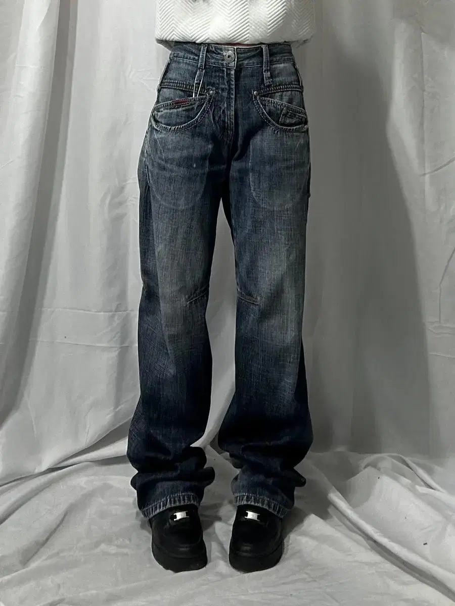 Japanese vintage ripped detail denim 32inch