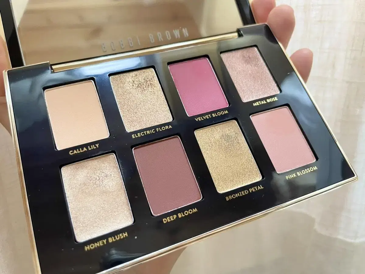 Limited Bobbi Brown Luxe Metallic Rose Eyeshadow Palette