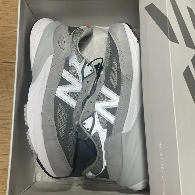 뉴발란스 990v6 275