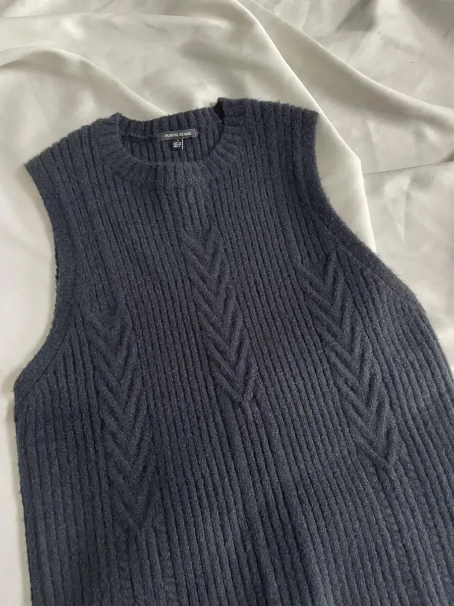 Plastic Island Knit Vest s