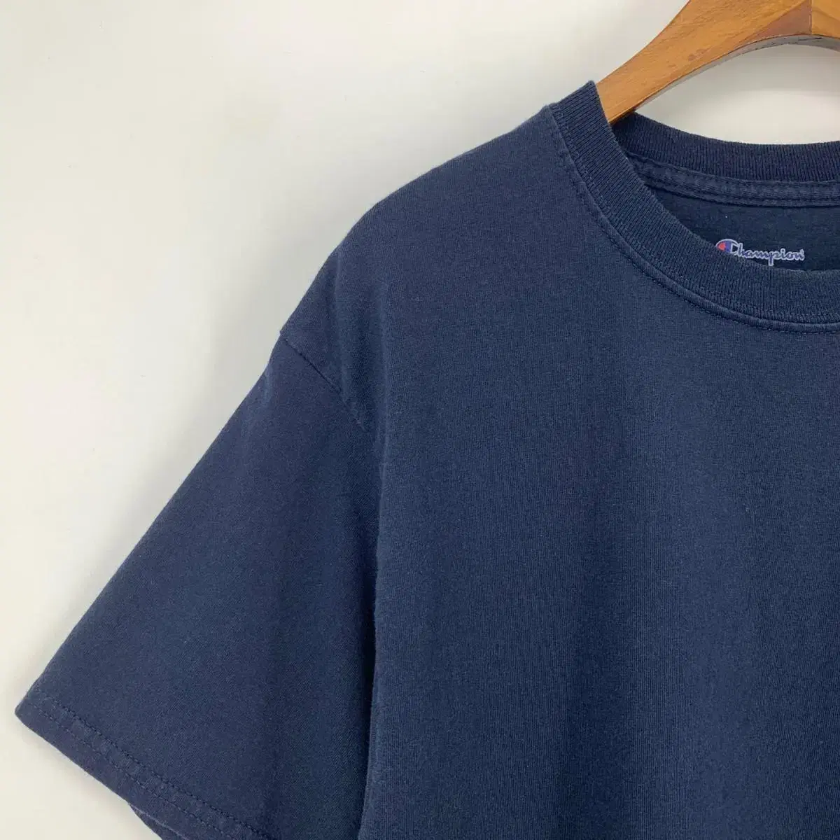 챔피온 로고 반팔 티셔츠 (M size / NAVY)