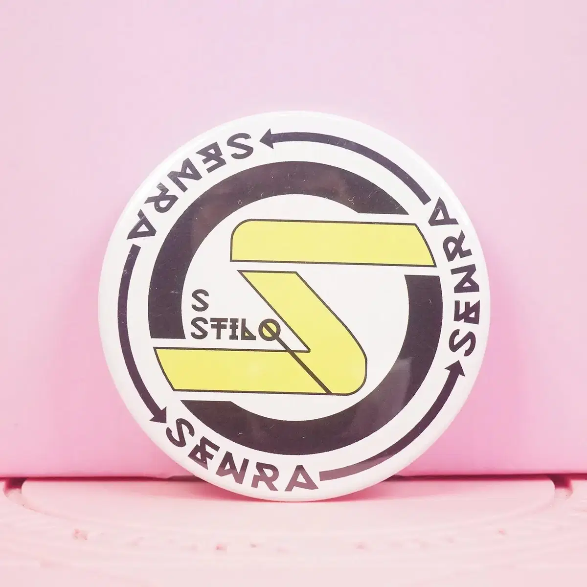 Urashima Sakata Sen SENRA Live Tour S STILO RE Can Badge White