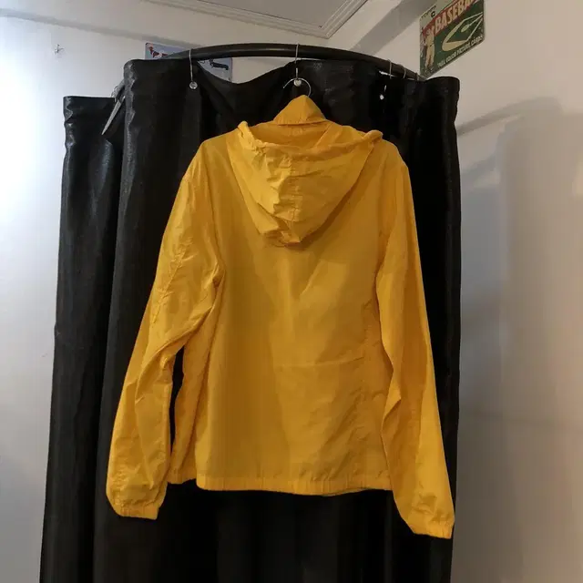 Vintage Young Enrique yellow windbreak