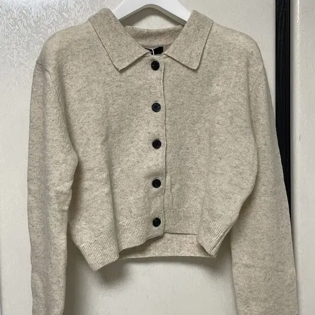 [새상품]다이애그널 COLLAR CROP KNIT CARDIGAN