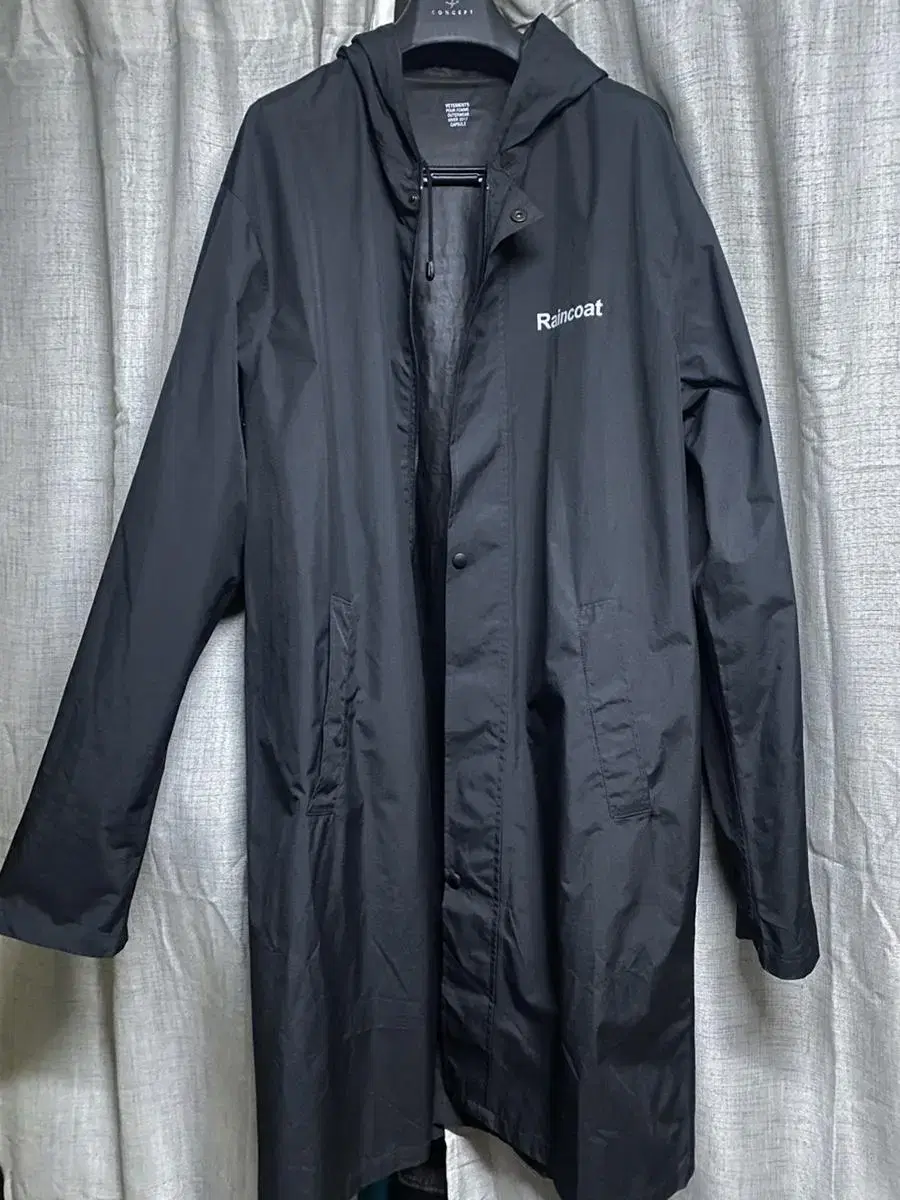 Vetements Raincoat