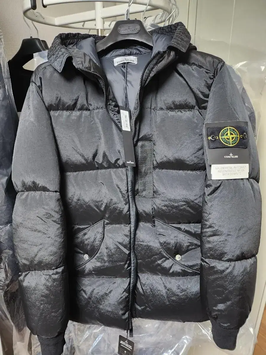 Stone Island 22FW NylonMetal Hooded Padded Black XXL