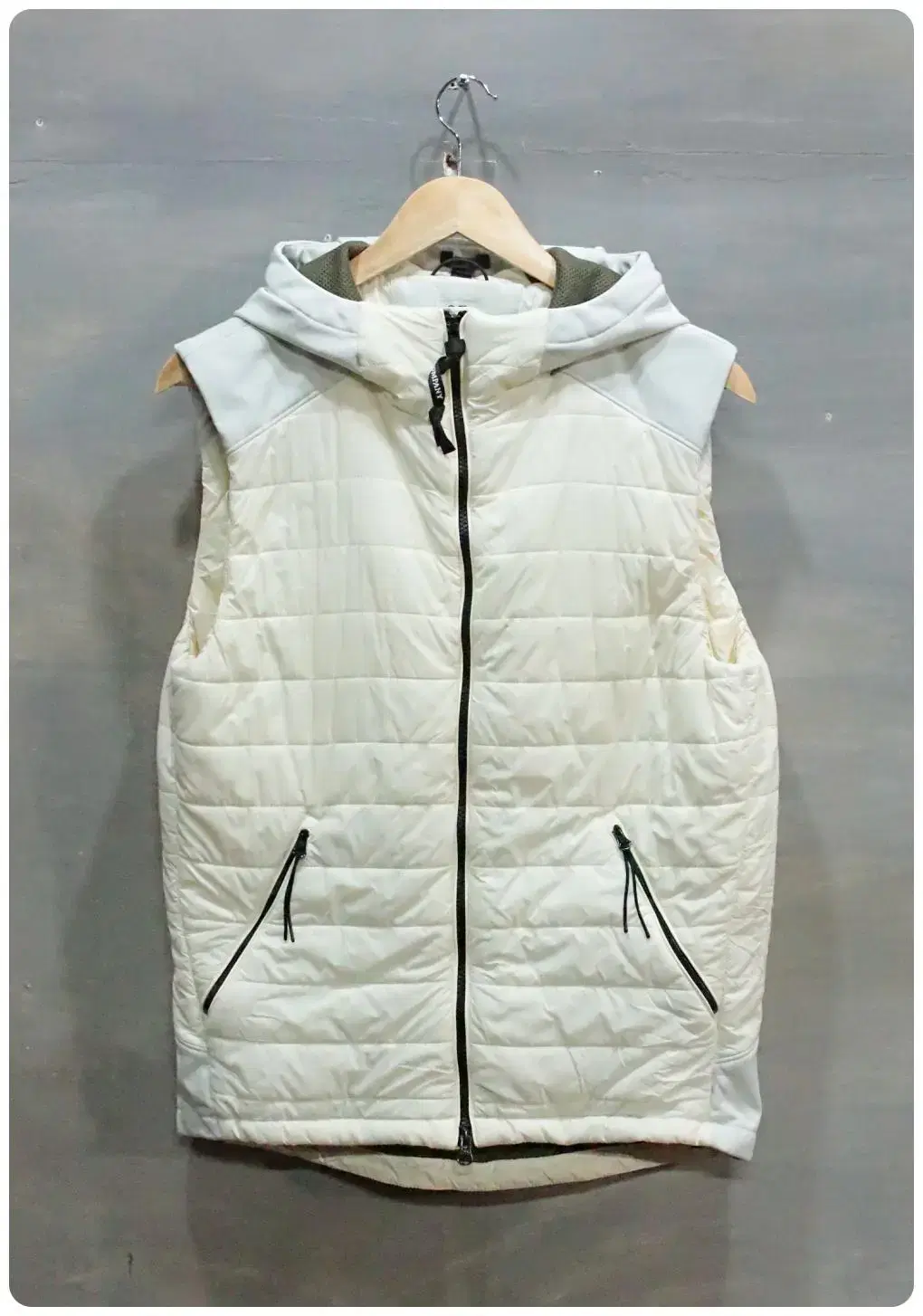 [L] CP Company 19s Goggle Hooded Shell Goose Down Vest (45% off)