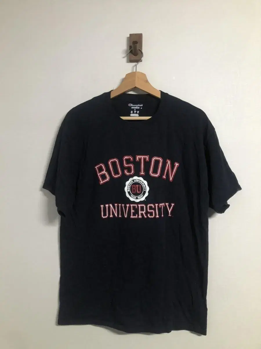 (L) Champion Boston Vahn T-Shirt