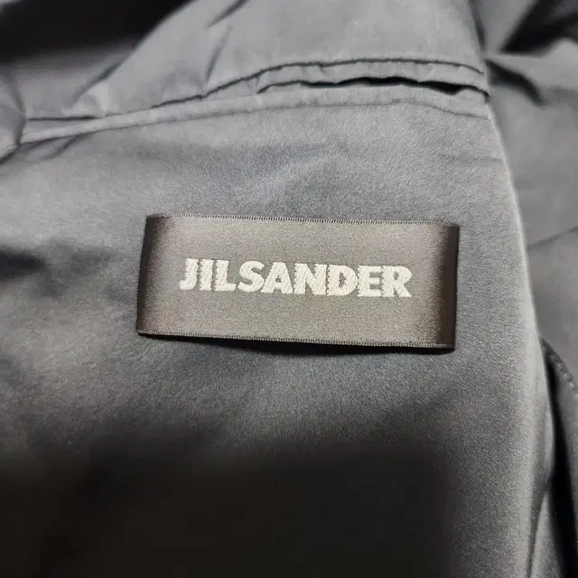 질샌더 (JIL SANDER) 검정 특수원단 자켓