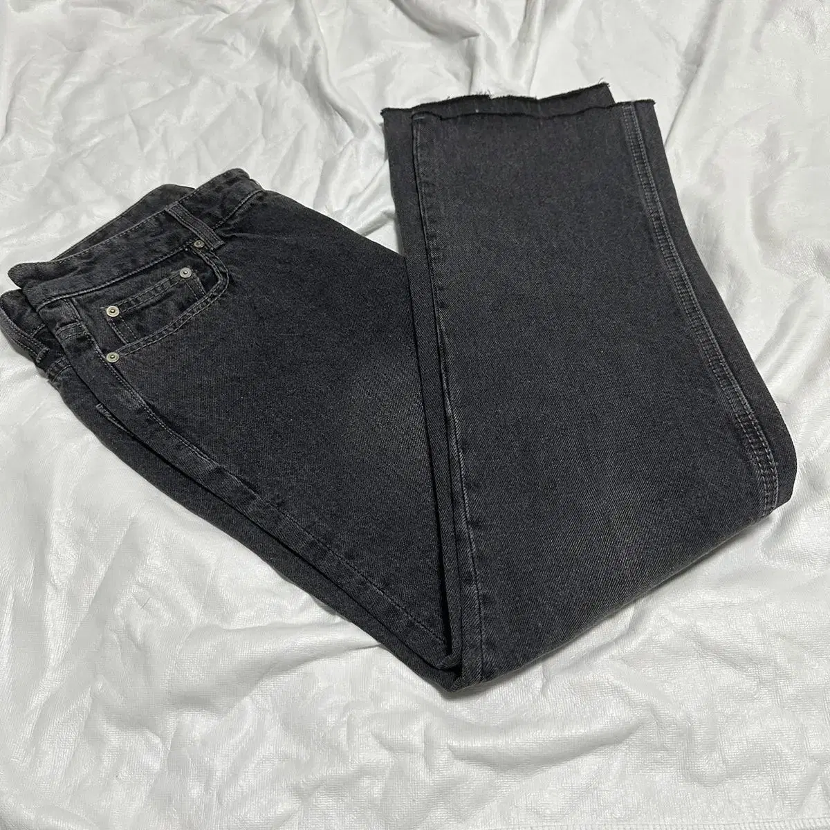 86 Rod Black Crop Flare Denim 30