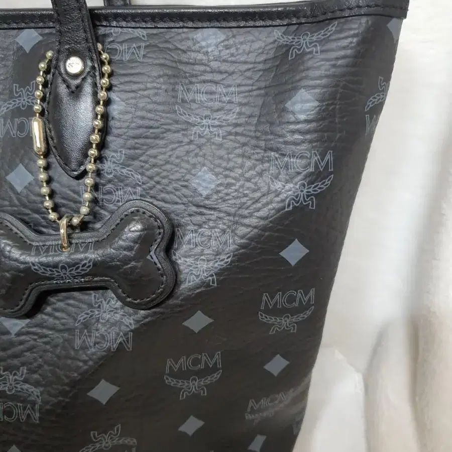 정품 mcm 스몰 블랙 비세토스