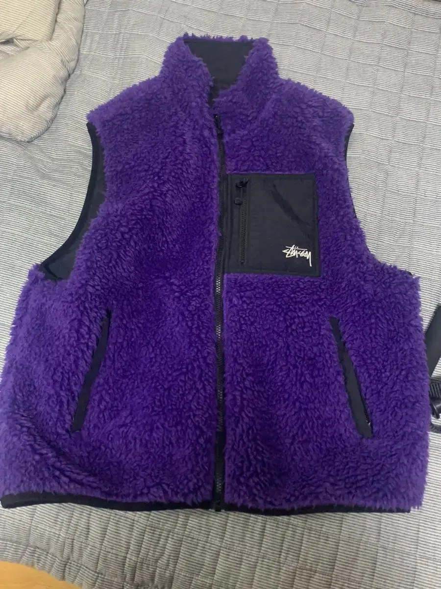 Stushy Sherpa Vest Size L