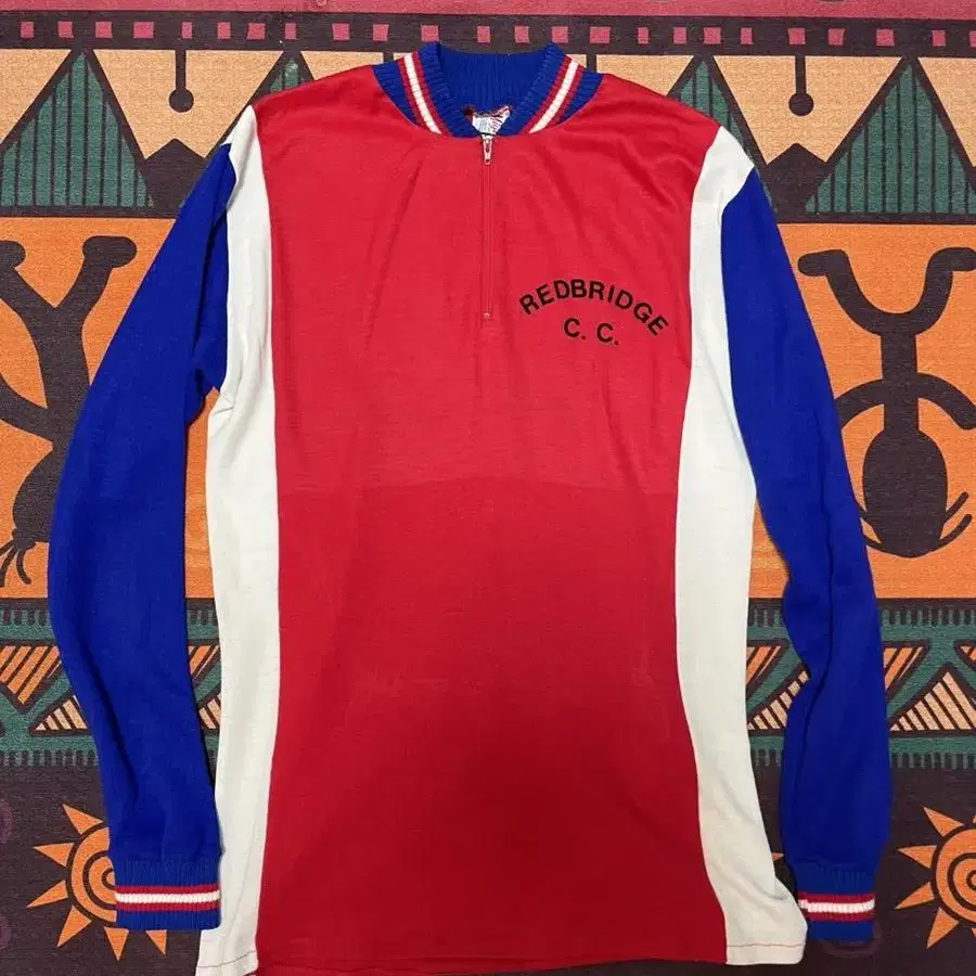 VTG Red cycling jersey t-shirt