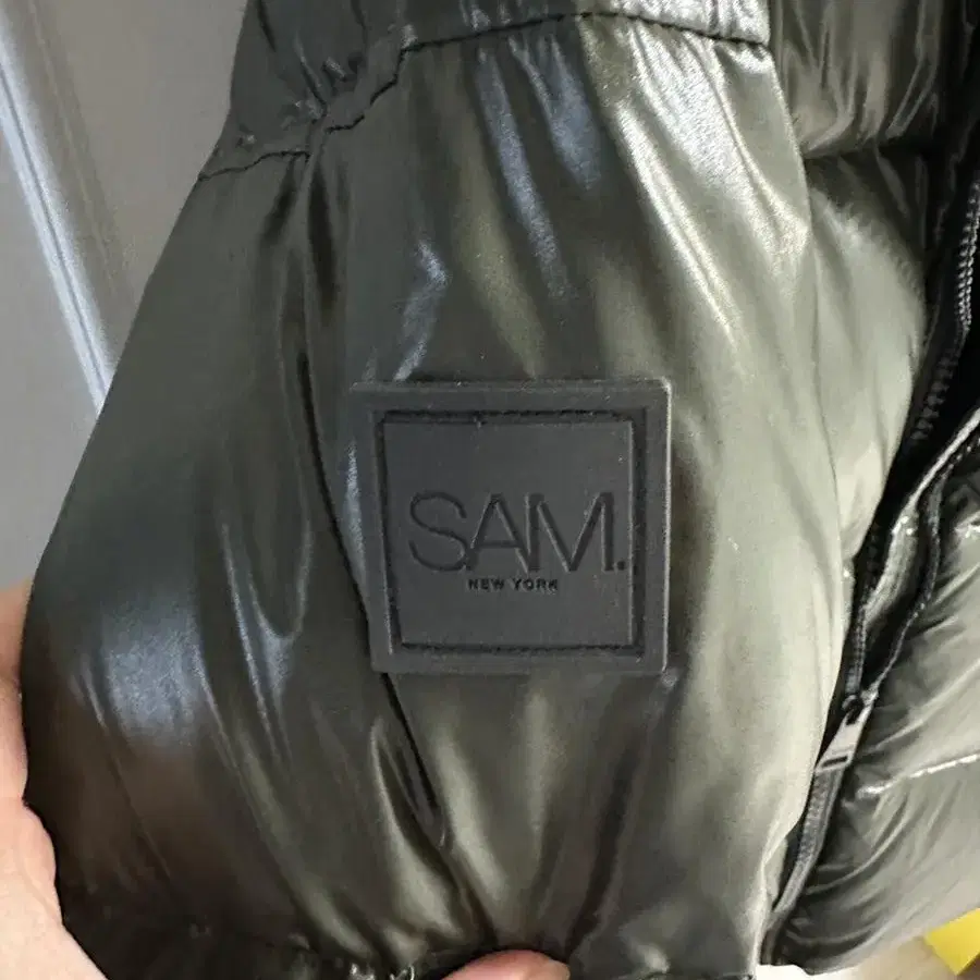 SAM 카키색 패딩