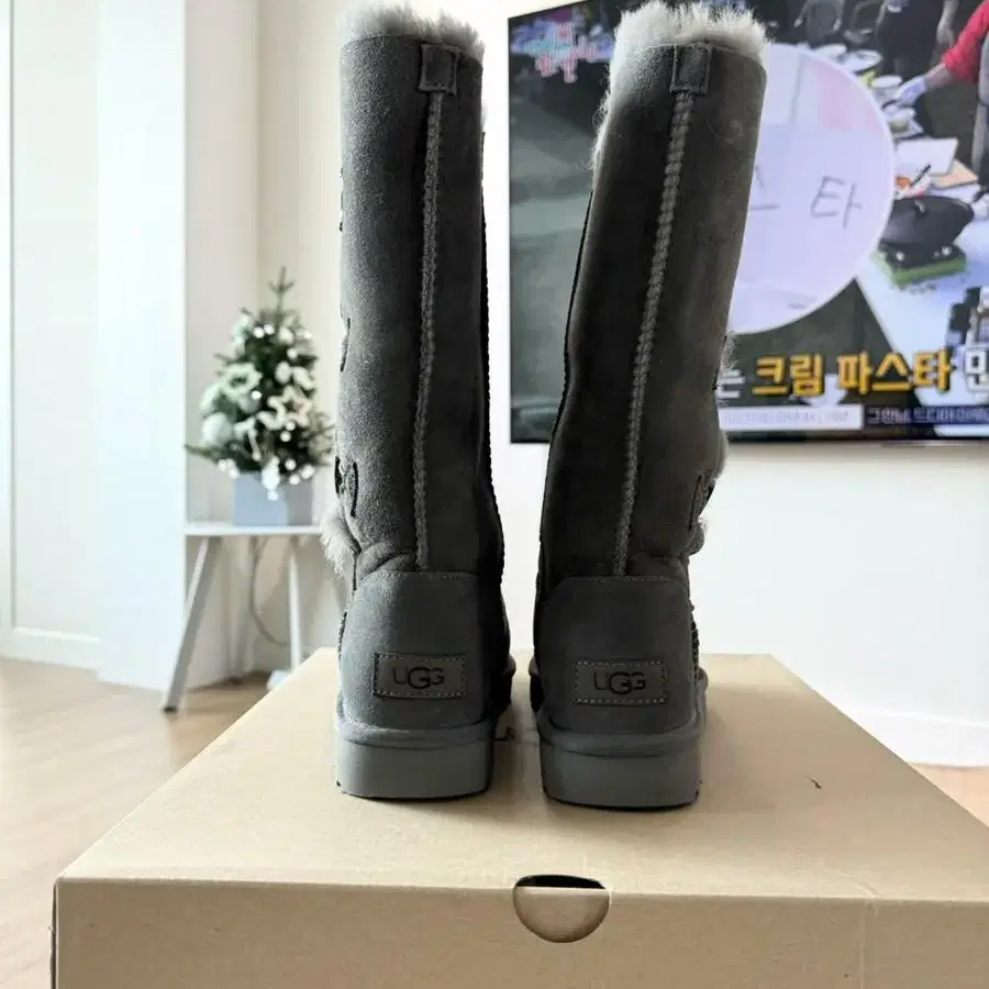 (새상품) UGG 양털부츠 스키장 부츠 6사이즈 230mm