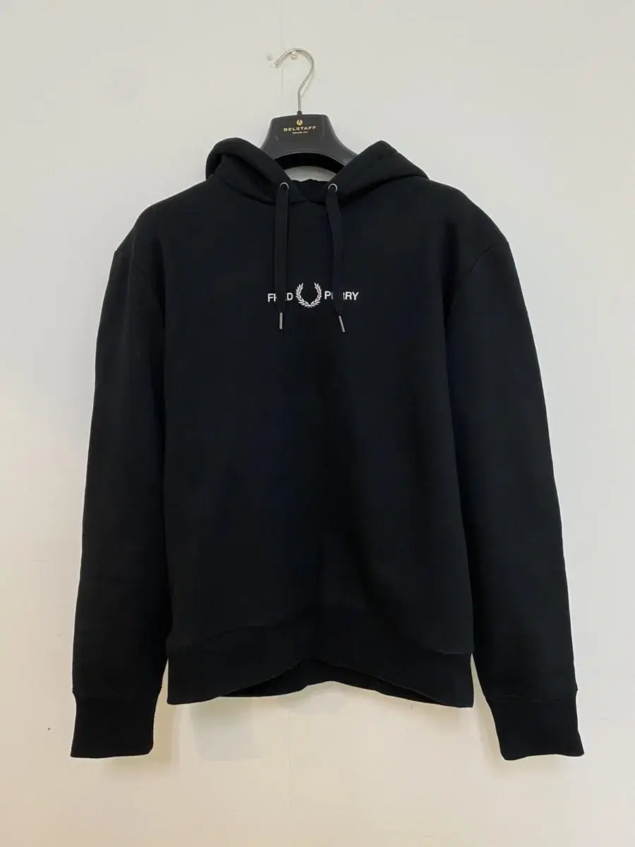 Sell the Fred Perry hoodie setup.