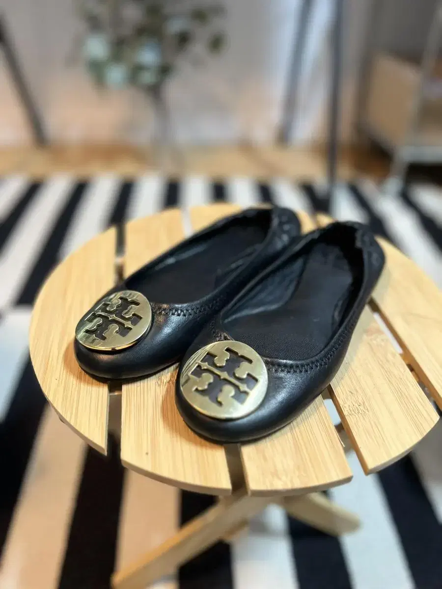 Tory Burch 토리버치 미니 트래블 발레 플랫 230