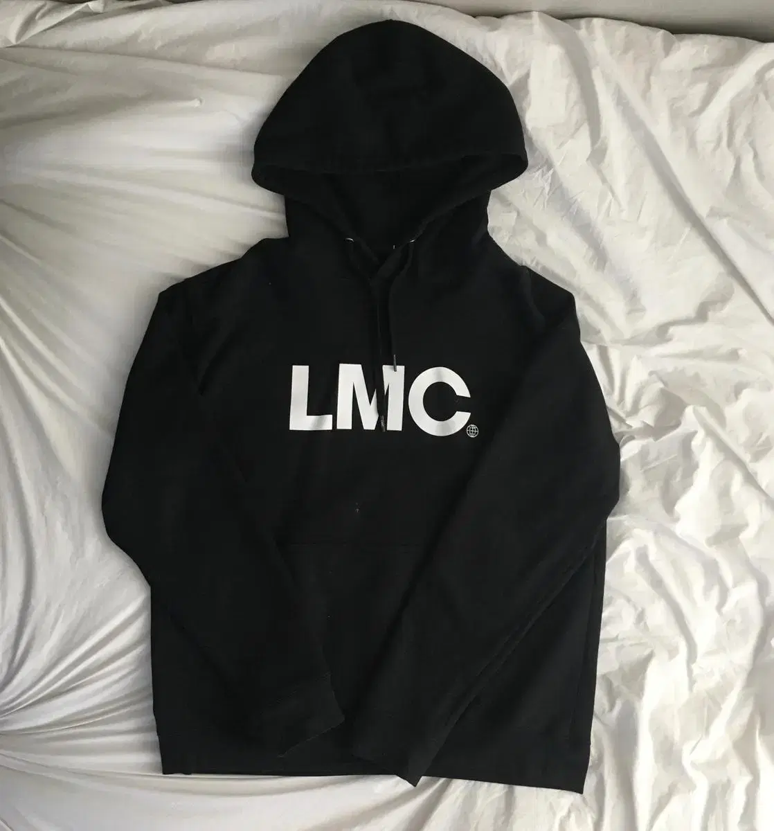 LMC 후드티