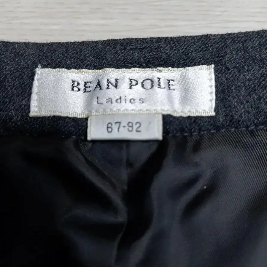 26 BEANPOLE 모100% 슬렉스 다크그레이 D26-493