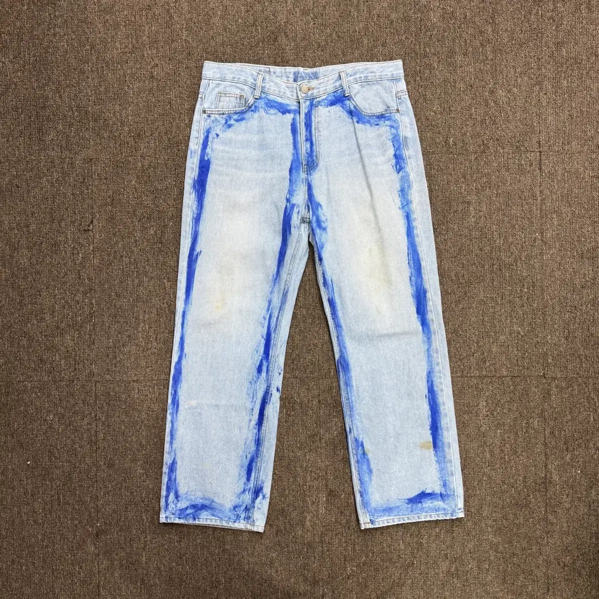 [36] Vintage Painted Light Blue Denim