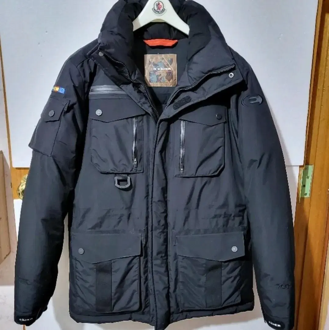 142 ) S-class Eider padded parka M 95 top of the line