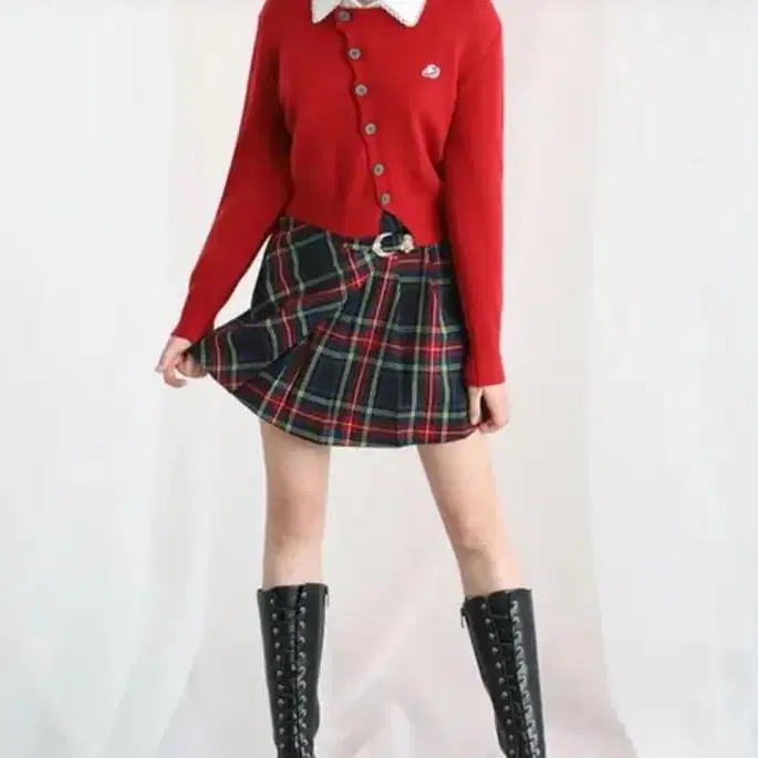 어반드레스 0Vivid diagonal cardigan RED