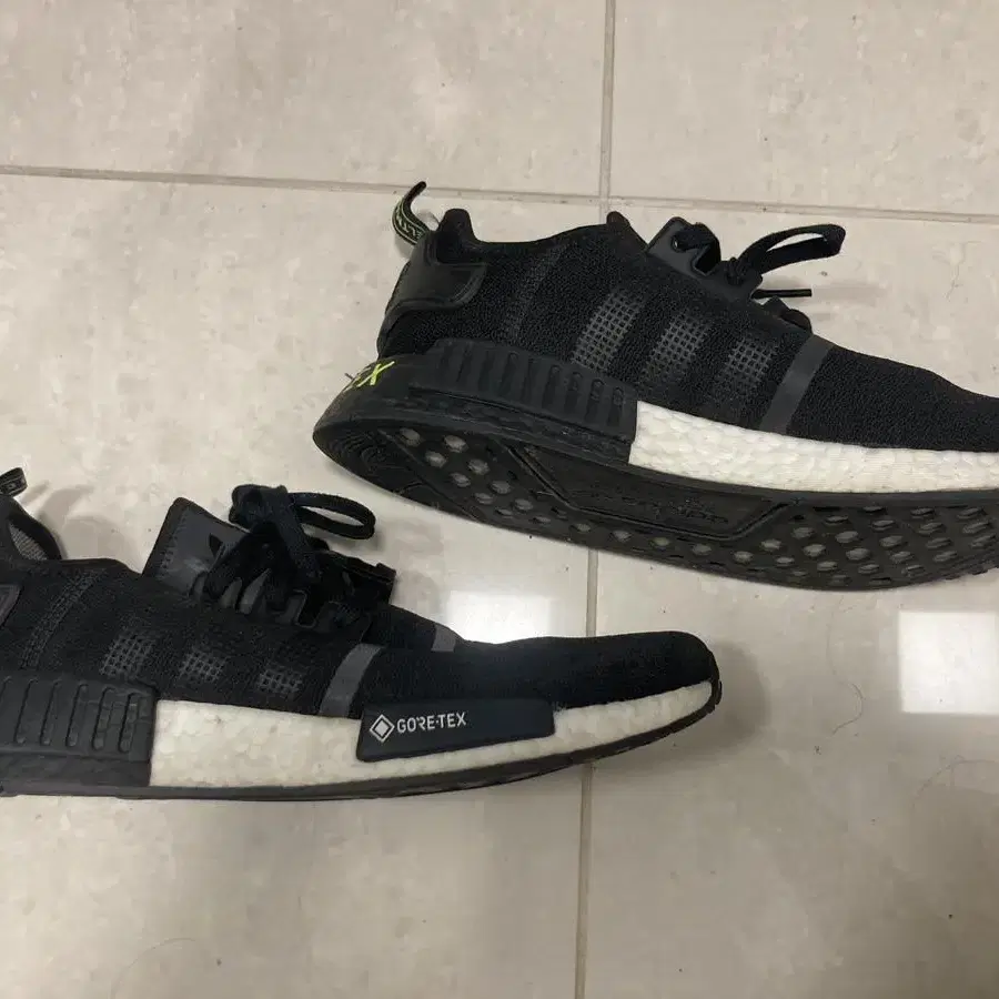 adidas NMD Gore-tex 275