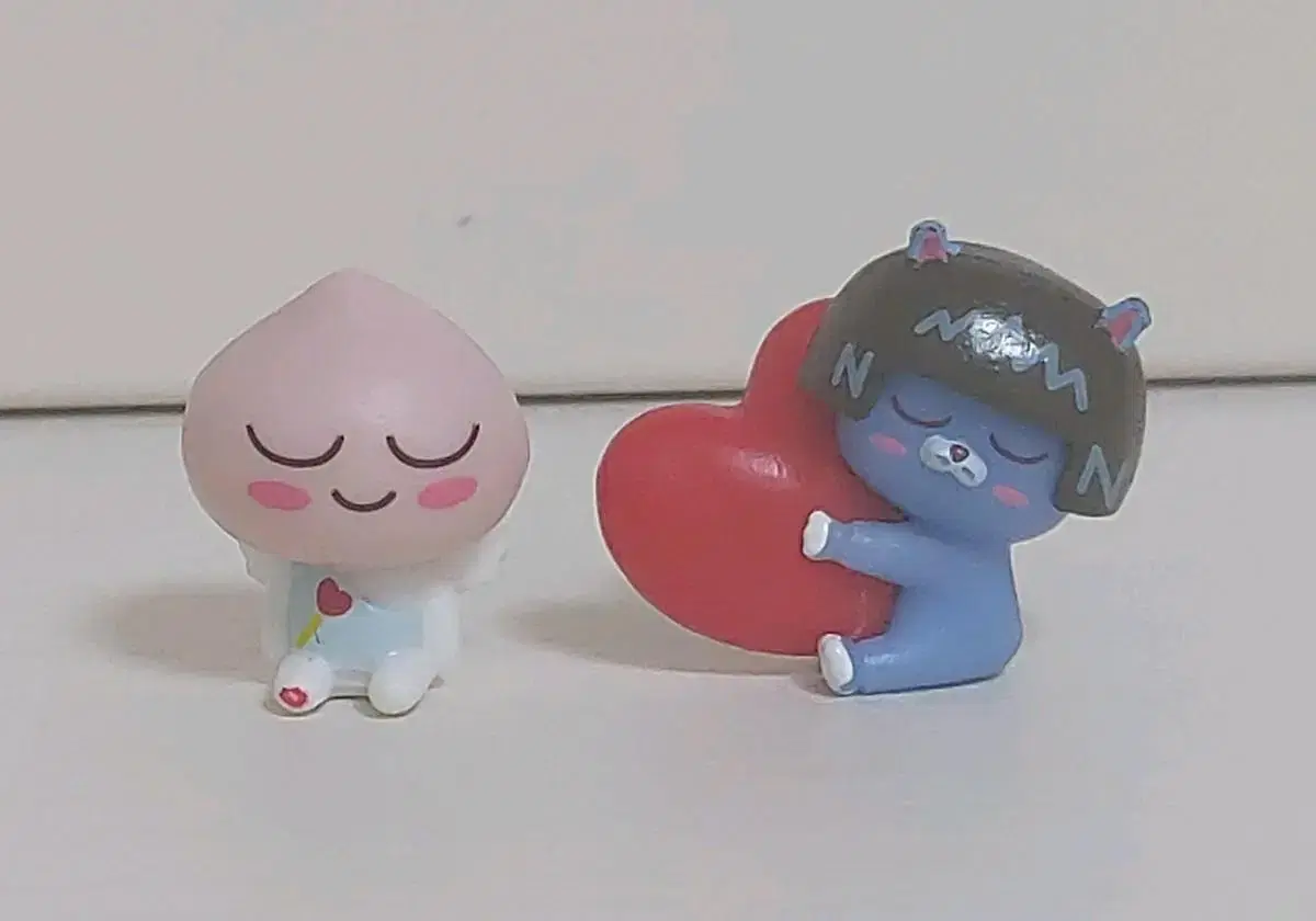 Kakao Friends Valentine Mini Figures (Quick sale)