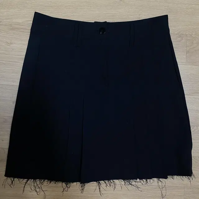 르노우 PLEATS CUTTING SKIRT 플리츠 컷팅 스커트