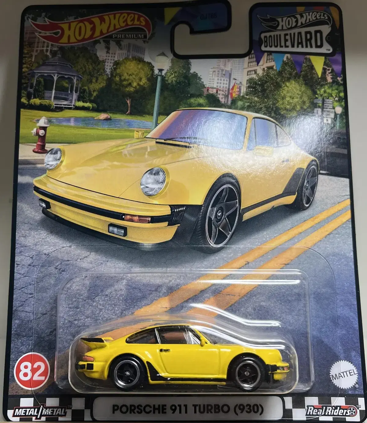 1:64 Hot Wheels Premium Porsche 911 (930) Turbo