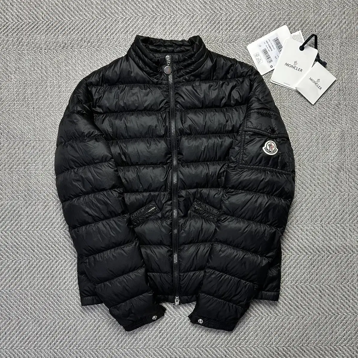 (Genuine) Moncler Agay Lightweight Padding 2