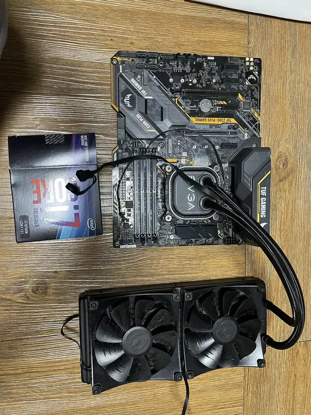 Tufgaming 마더보드+ i7-9700k + evga 수냉 일체 판매