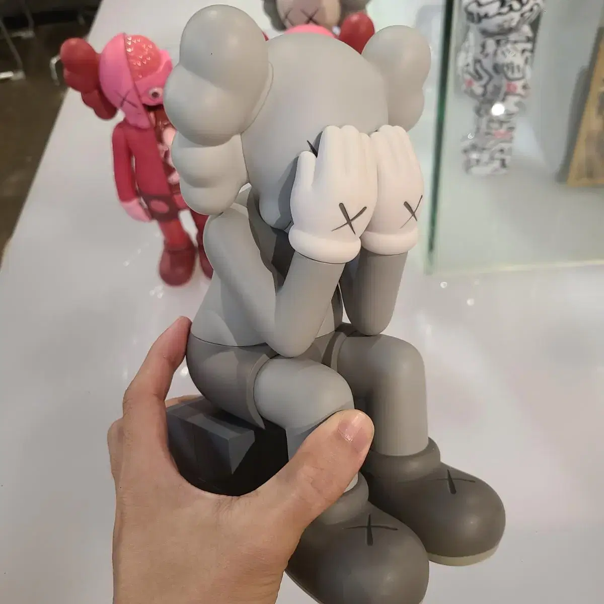 카우스 kaws 판매