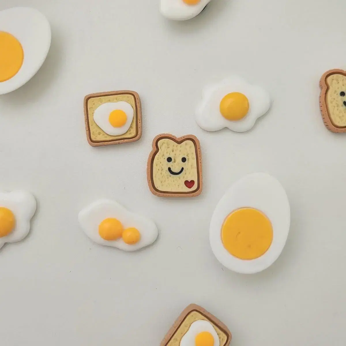 Bread Egg Jibitz Set