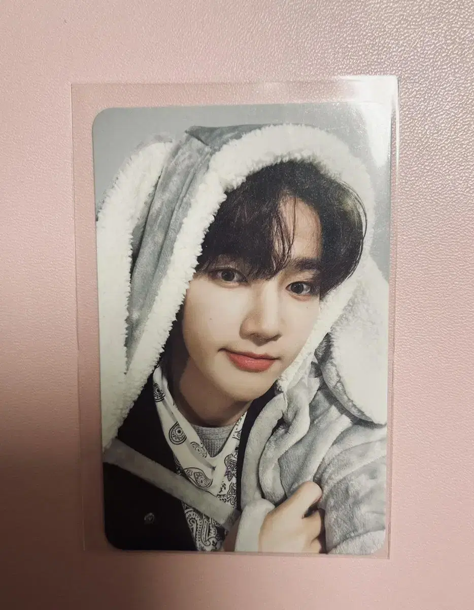 ZB1 zerobaseone zhang hao rabbit blanket photocard sells