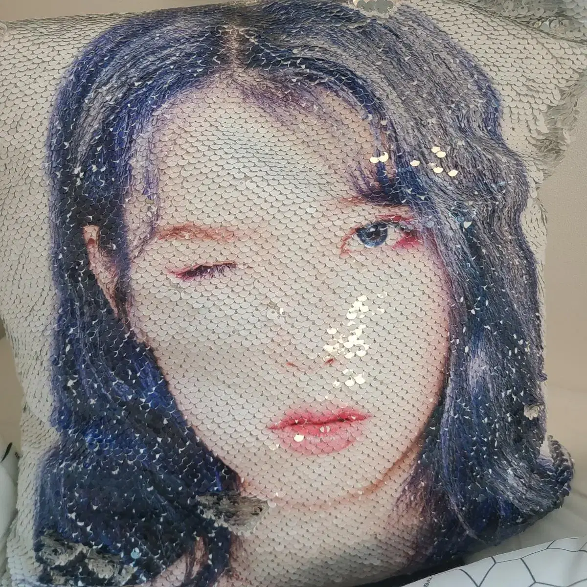 IU Cushion Blooming Love Poem doll Magic Cushion photocard Concert