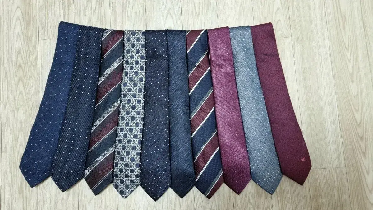 Men's Branded Ties