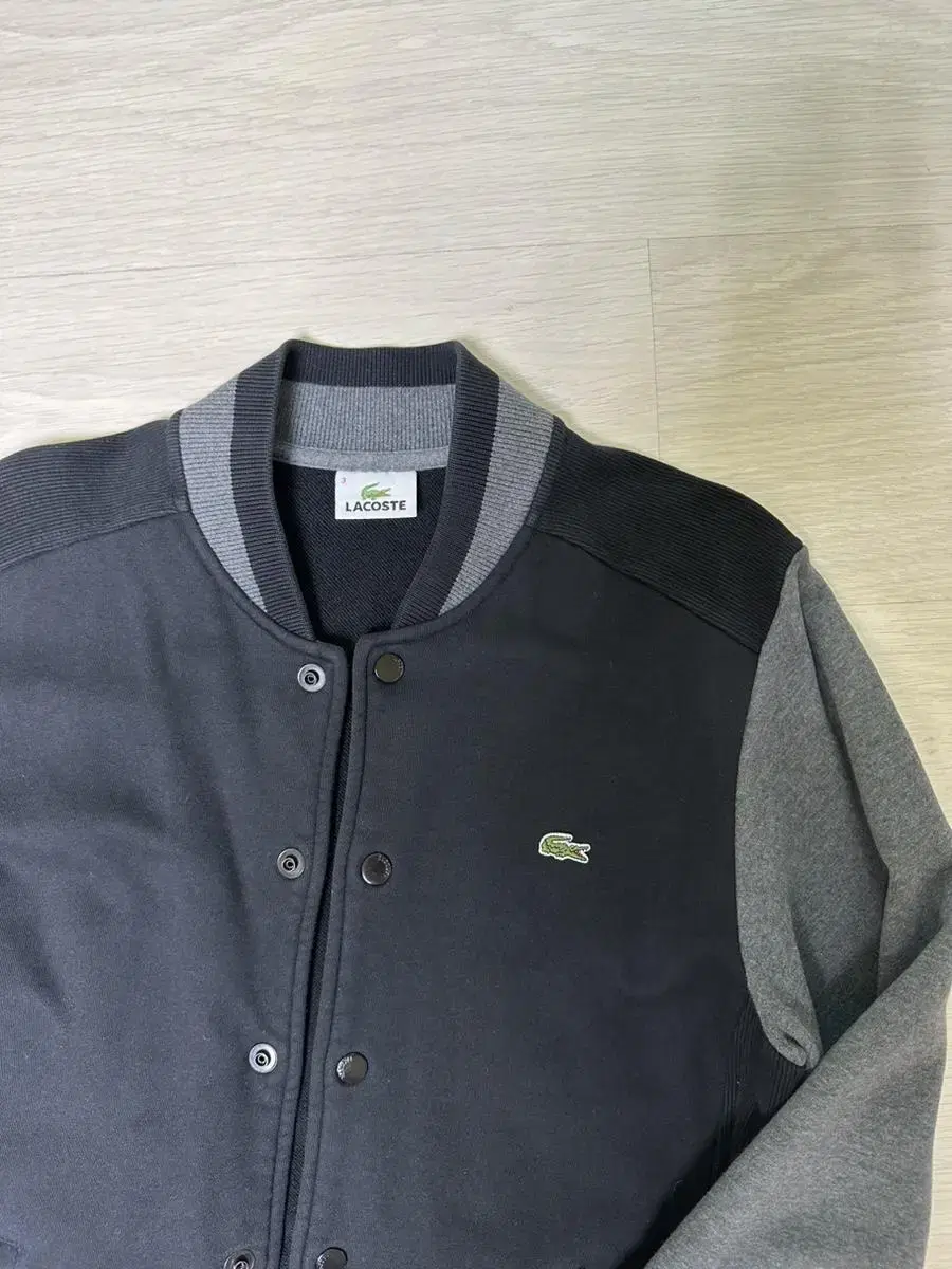 Lacoste Baseball Jumper size 3