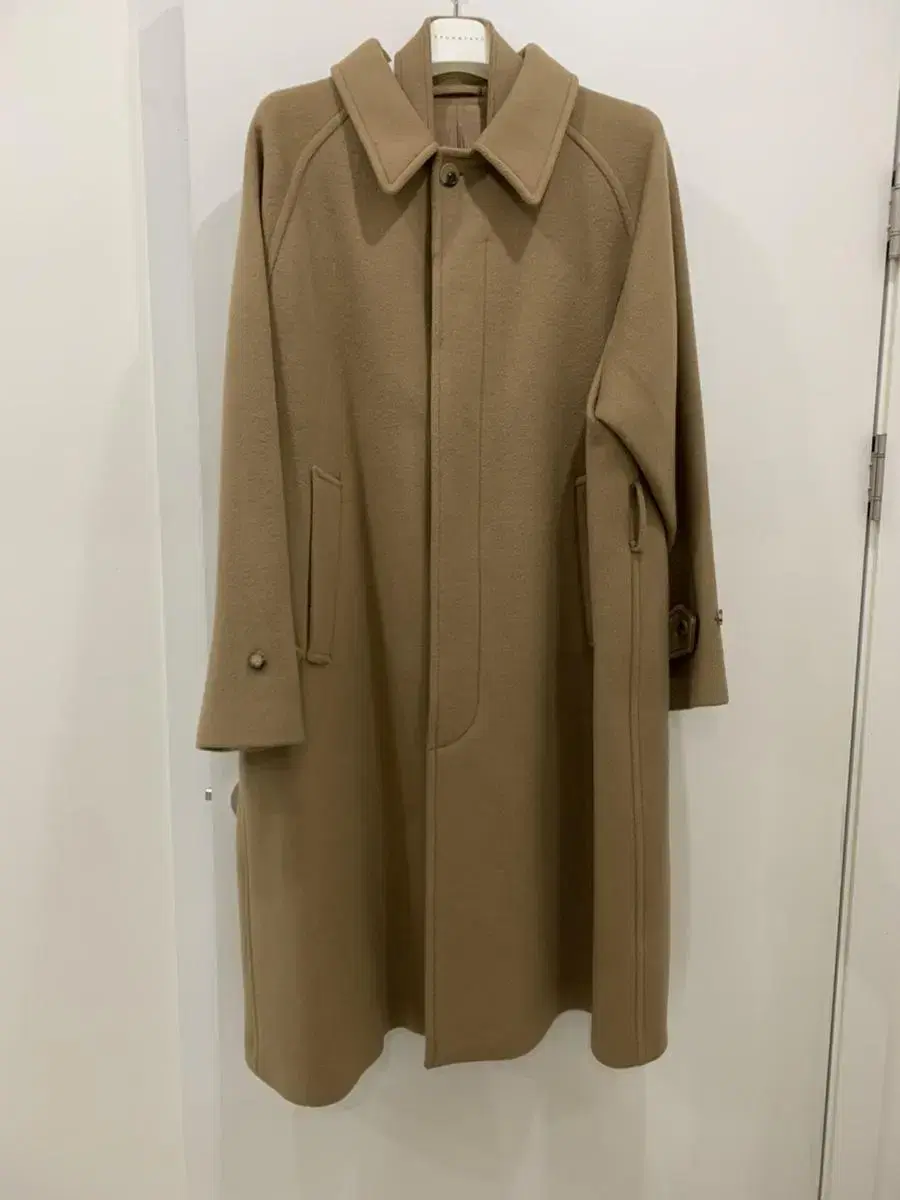 [1] Brown Yard 20FW Beaker Exclusive Balmacan Coat for sale.