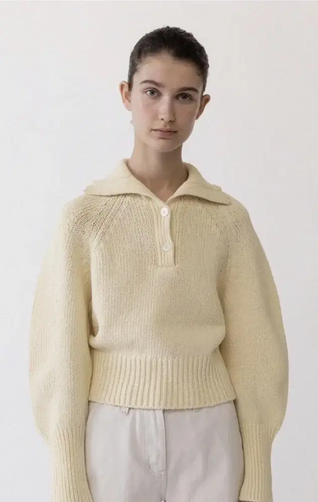 LE raglan flat collar knit (light yellow